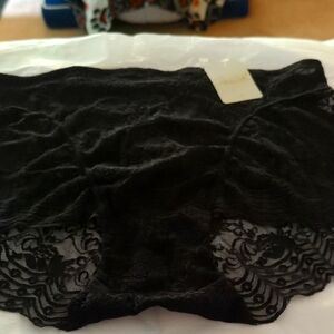 Elegant Black Lace Women's Intimate Size 10 Sale